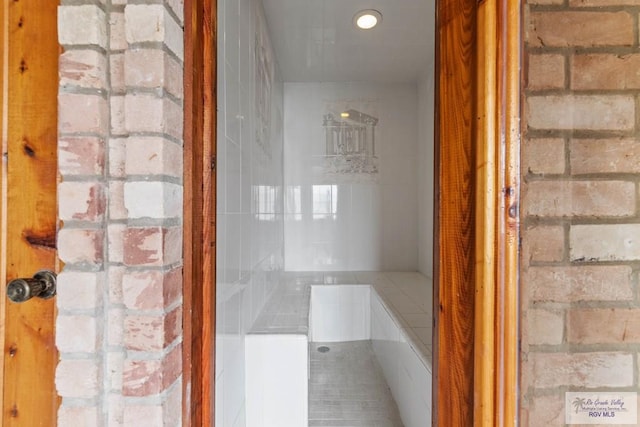 bathroom featuring recessed lighting