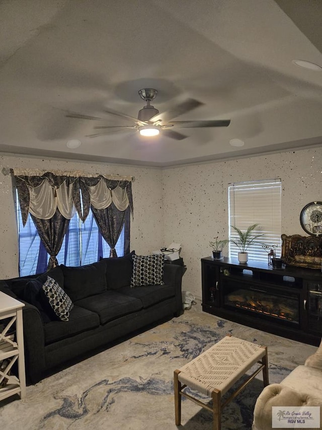 384 Colorado Dr, San Benito, TX 78586 - living room with a ceiling fan