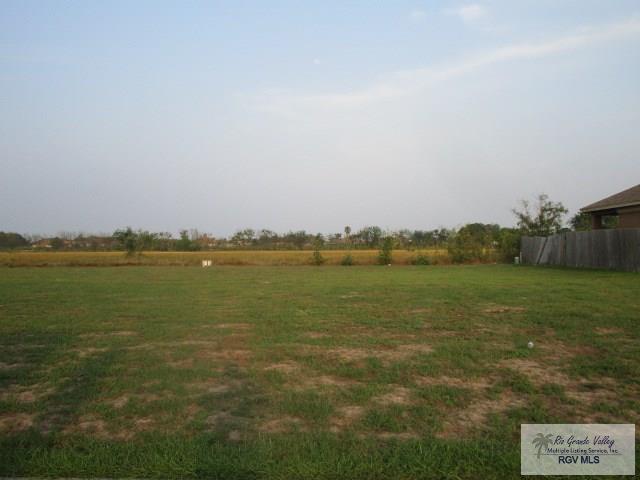 1417 White Oak Dr, Harlingen, TX 78552 - photo 3