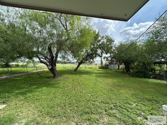 2301 E Monroe St, Harlingen, TX 78550 - view of yard