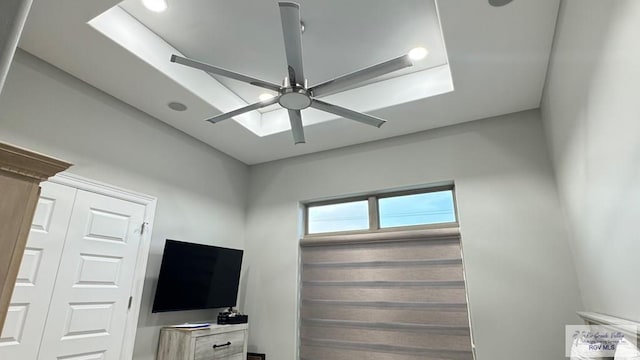 details featuring ceiling fan