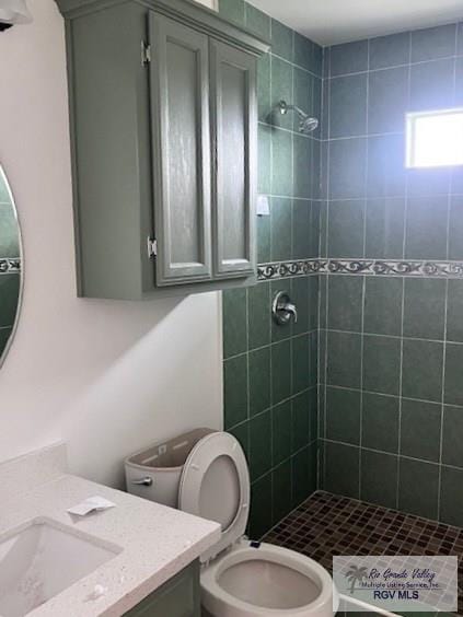 1056 E Mile 11, Weslaco, TX 78599 - bathroom featuring vanity and tiled shower