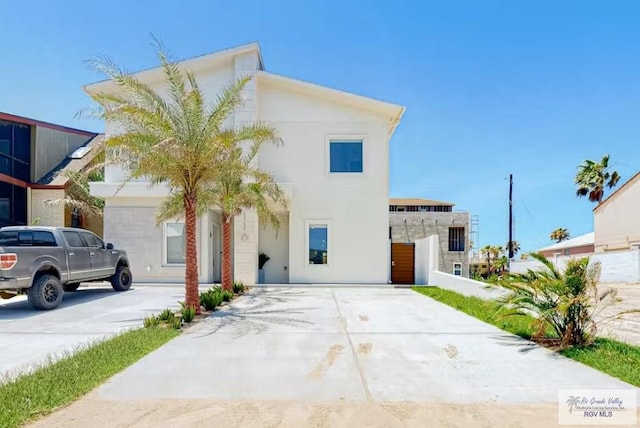 view of front of home featuring driveway