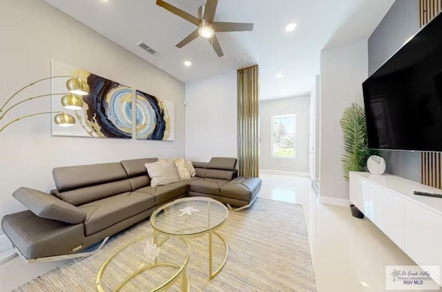 living room with visible vents, recessed lighting, baseboards, and ceiling fan