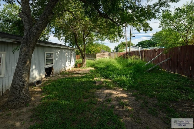 718 Pierce Ave, Harlingen, TX 78550 - view of yard