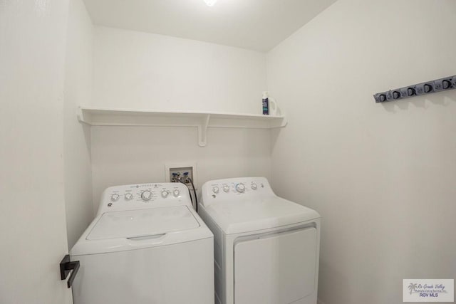 7549 Laurel Ave, Brownsville, TX 78526 - laundry room with independent washer and dryer