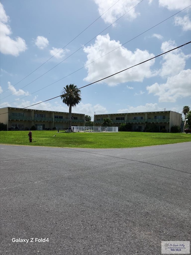 801 Beach Blvd, Laguna Vista, TX 78578 - view of asphalt street