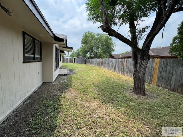 2805 Swiss Pine Ct, Harlingen, TX 78550 - view of yard