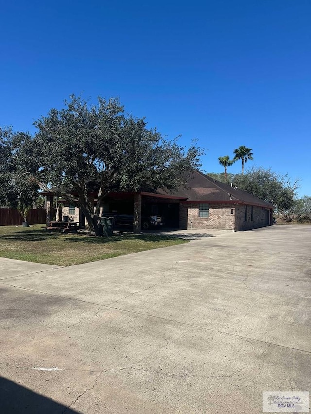 view of front of property