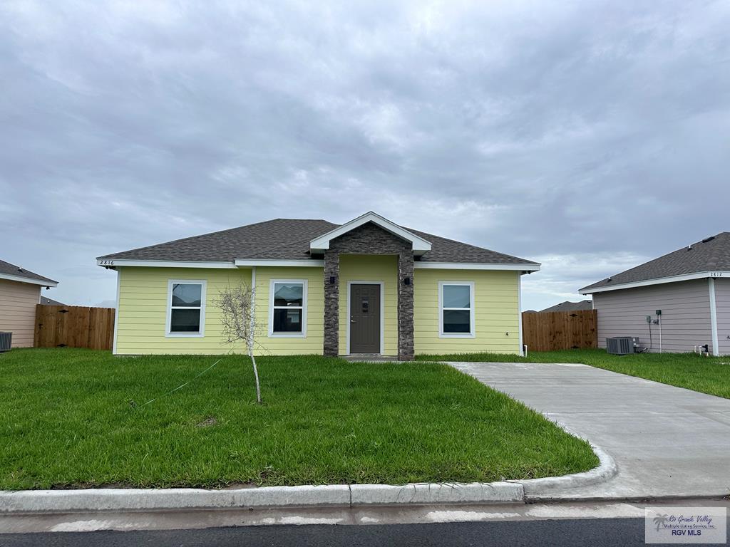2816 Maria Dr, La Feria, TX 78559 - photo 1