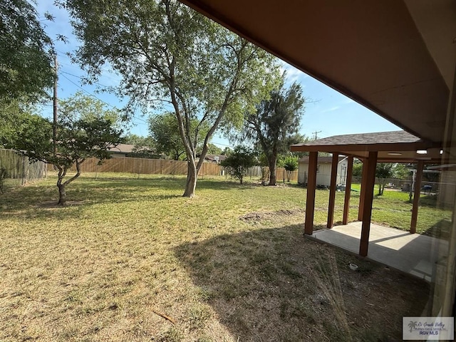 902 Rio Hondo Rd, Harlingen, TX 78550 - view of yard with a patio area