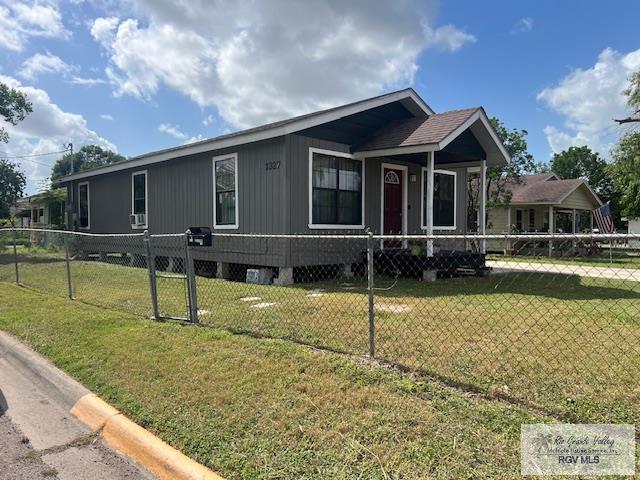1327 W Johnson Ave, Harlingen, TX 78550 - view of front facade