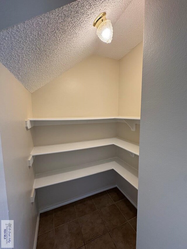 1072 Vamonos Dr, Brownsville, TX 78526 - view of pantry