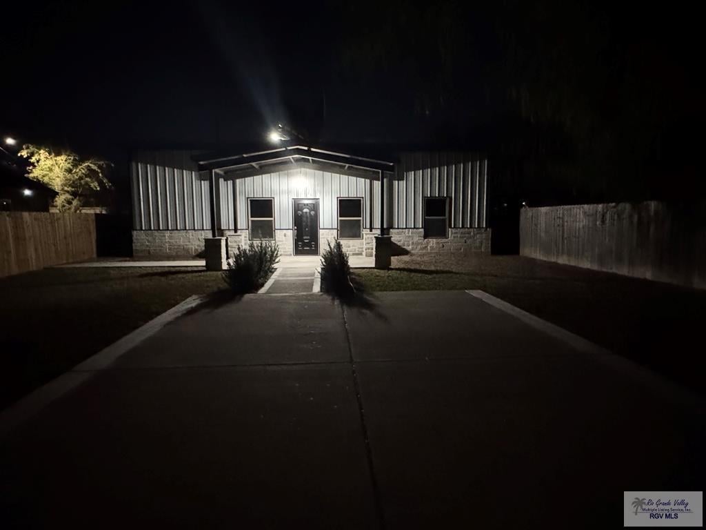 2221 W Dallas Ave, Weslaco, TX 78599 - view of front of property