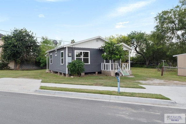 view of front of house with a front yard