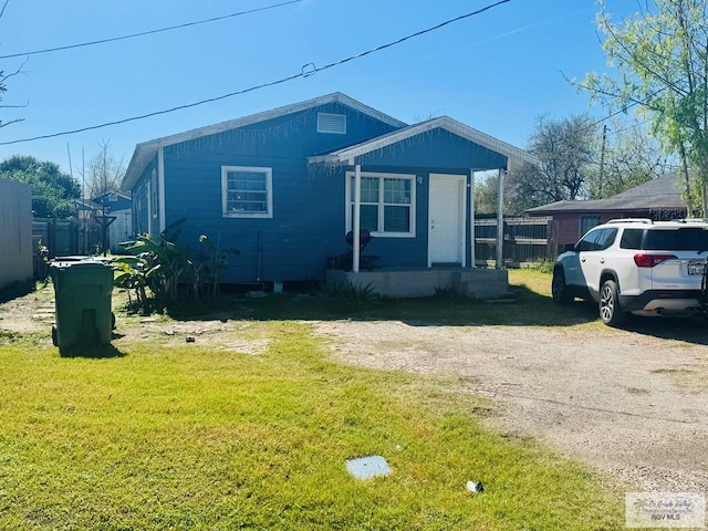1400 Milpa Verde, Brownsville, TX 78521 - bungalow with a front yard and fence