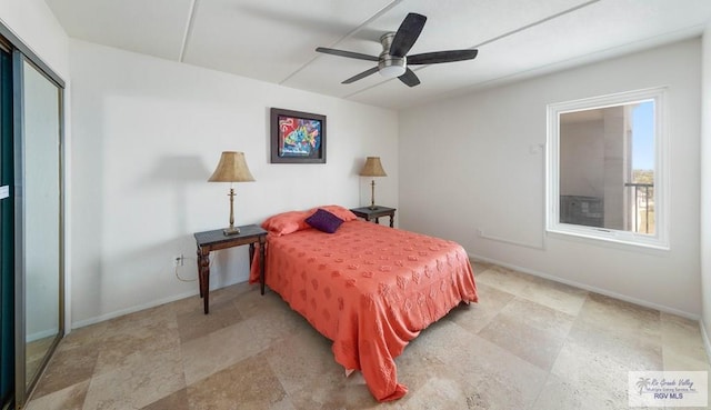 bedroom with ceiling fan