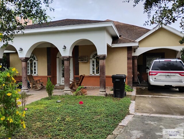 view of front of house with a porch