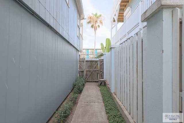 109 E Pompano St, South Padre Island, TX 78597 - view of side of home