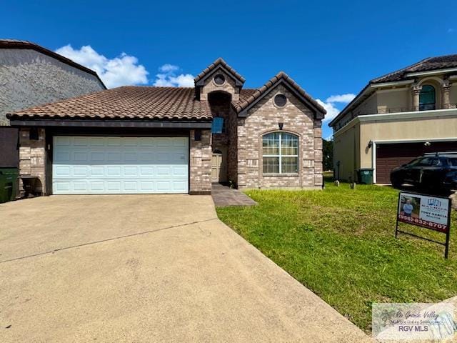 709 Lago Ct, Mission, TX 78572 - photo 1