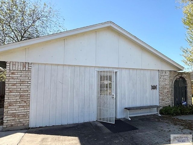 view of outbuilding