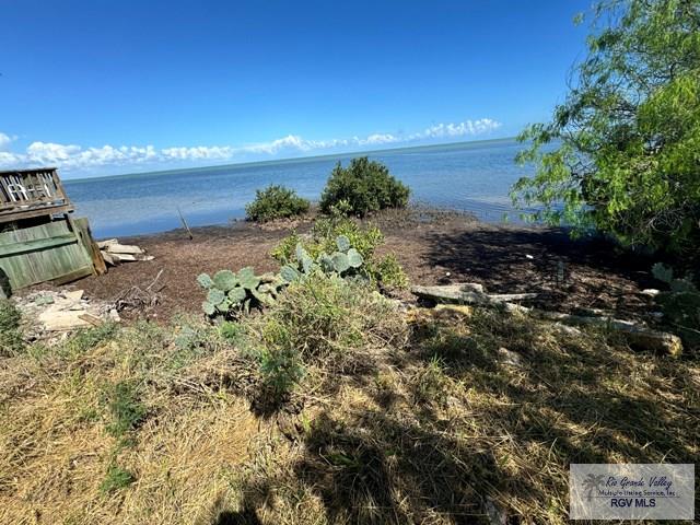 1842 N Shore Dr, Port Isabel, TX 78578 - photo 5