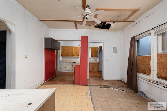 kitchen with ceiling fan