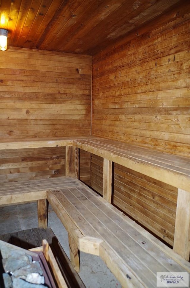 view of sauna / steam room