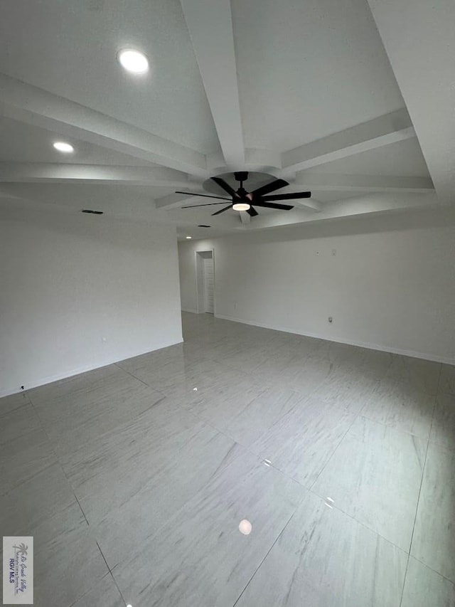 empty room featuring ceiling fan