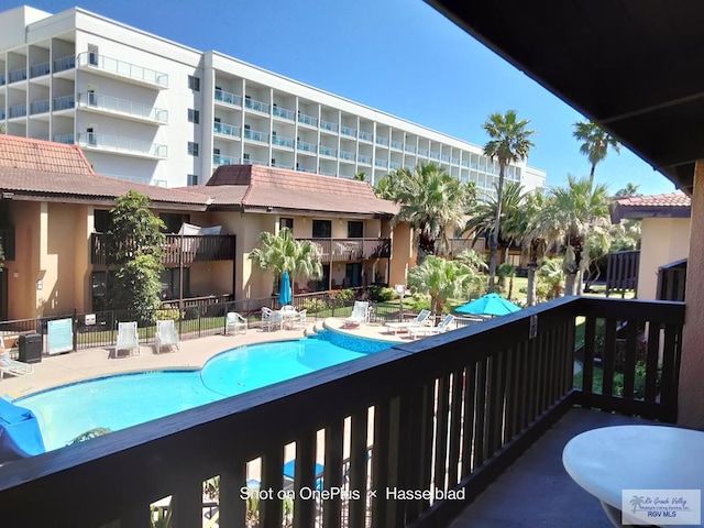 6608 Padre Blvd Unit D-253, South Padre Island, TX 78597 - balcony featuring view of pool