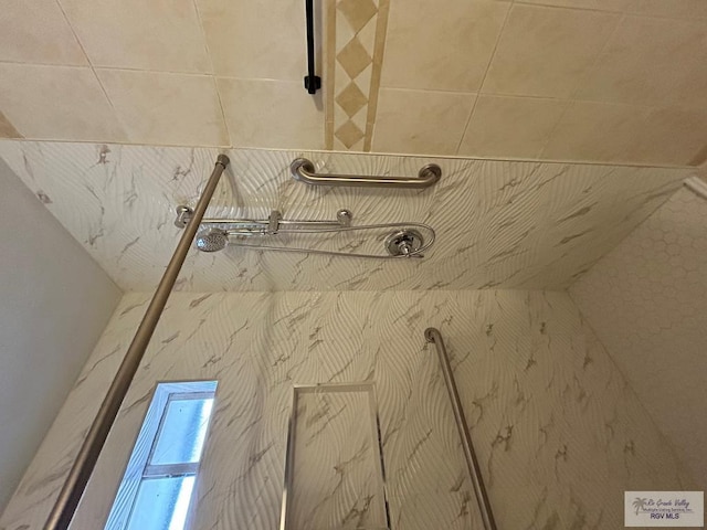 interior details with tiled shower