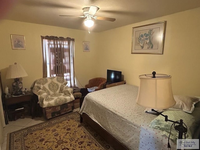 bedroom with ceiling fan