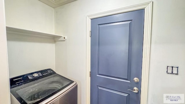 17077 Tangelo Ave, Harlingen, TX 78552 - laundry room featuring washer / dryer