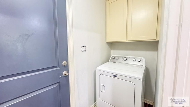 17077 Tangelo Ave, Harlingen, TX 78552 - laundry area featuring washer / clothes dryer and cabinet space