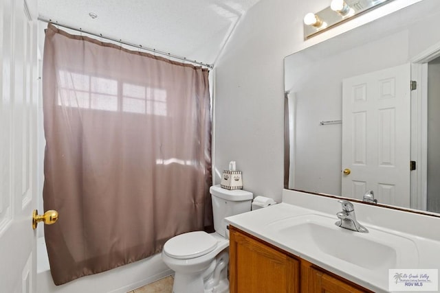 full bathroom with shower / bath combination with curtain, vanity, and toilet