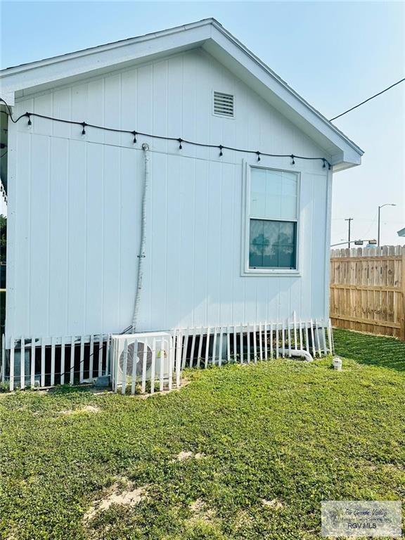 159 E Rodriguez Ave, Raymondville, TX 78580 - photo 12