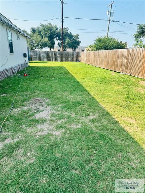 159 E Rodriguez Ave, Raymondville, TX 78580 - photo 13