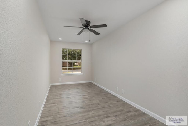 empty room with ceiling fan