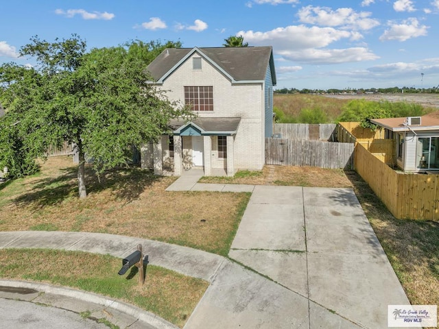 view of front property