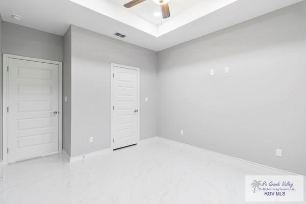 unfurnished bedroom with ceiling fan