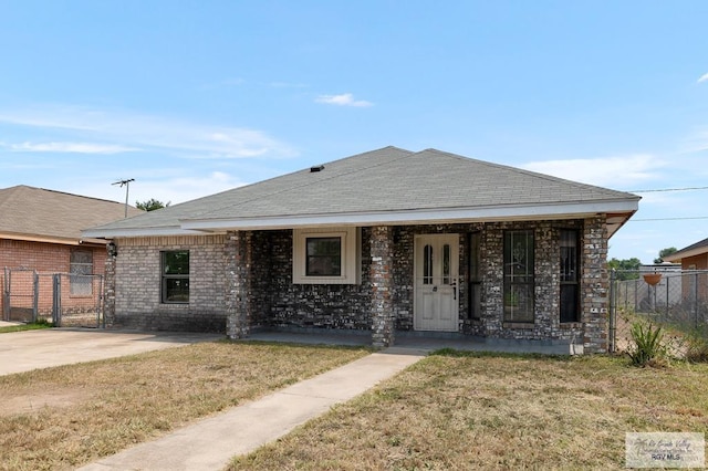 view of front of home featuring a front lawn and a porch