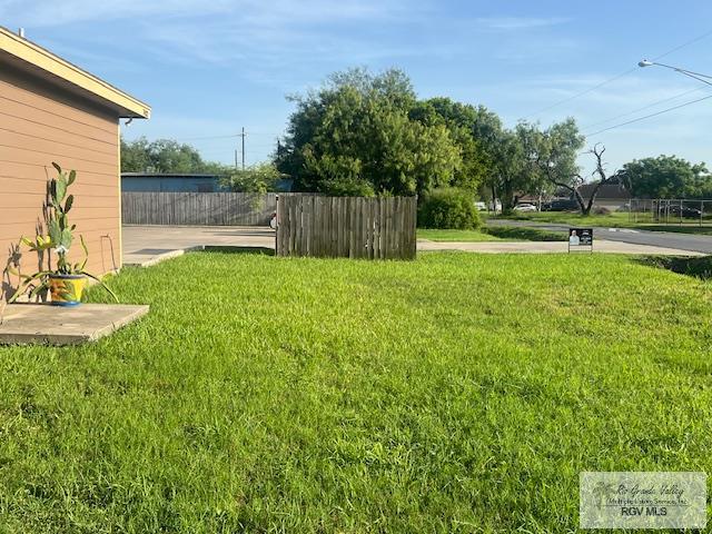 7432 Lakeside Dr, Olmito, TX 78526 - photo 26