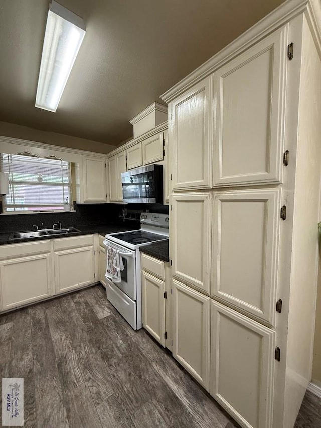 898 Wentz St, San Benito, TX 78586 - photo 18