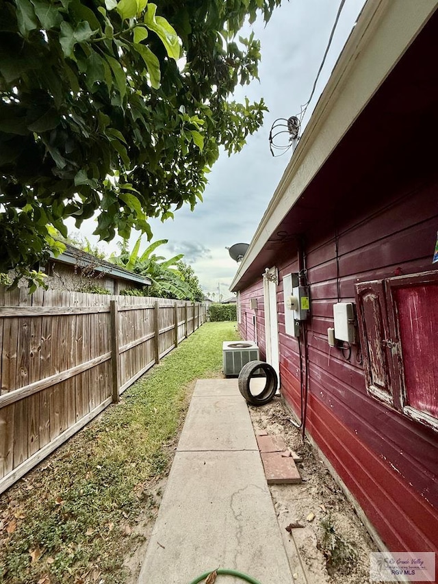 898 Wentz St, San Benito, TX 78586 - photo 5