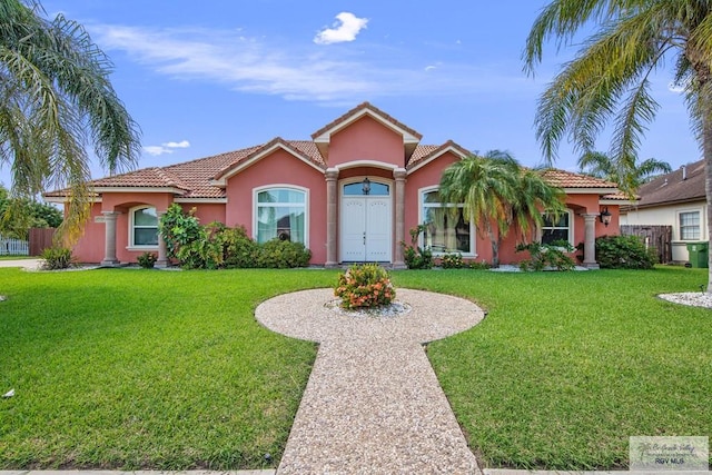 view of front facade with a front lawn