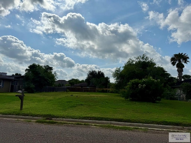 1040 N Shore Dr, San Benito, TX 78586
