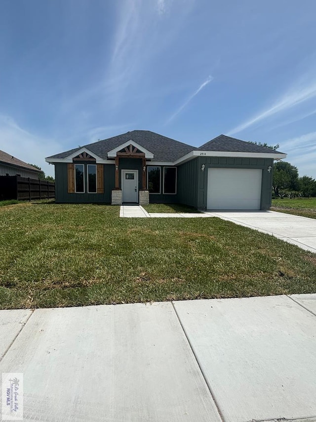 2914 Brushy Ct, Harlingen, TX 78552 - ranch-style house featuring an attached garage and driveway