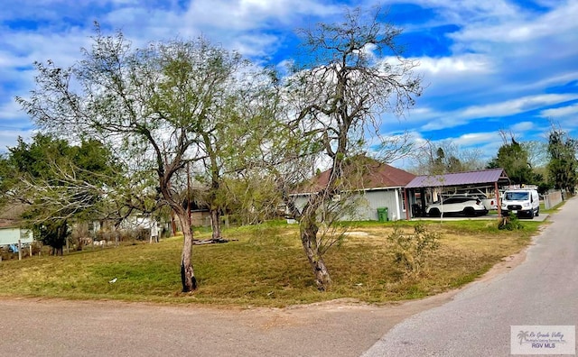 Listing photo 2 for 302 Dr Maria A Ovalle Ave, Santa Rosa TX 78593