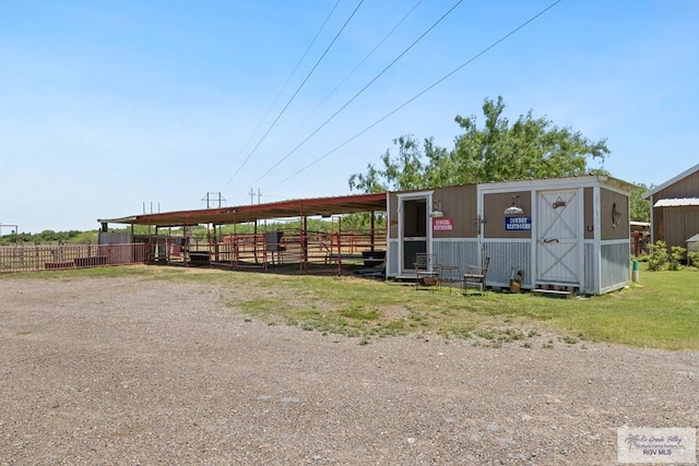 30202 Ratliff Rd, San Benito, TX 78586 - view of outdoor structure featuring an outdoor structure and an exterior structure