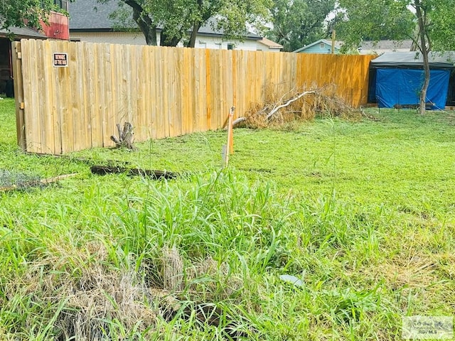 107 Willacy Ave, Brownsville, TX 78521 - view of yard with fence